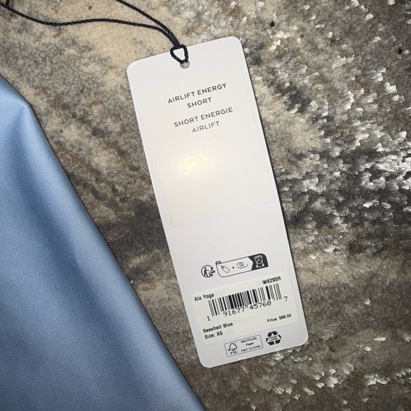 ALO Yoga Airlift Energy Shorts in Sky Blue - Picture 4 of 4